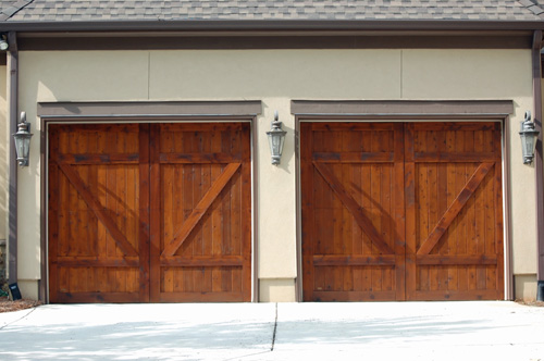 A Look at Wood Garage Doors